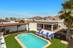 Villa Almas Blancas by Villa Plus